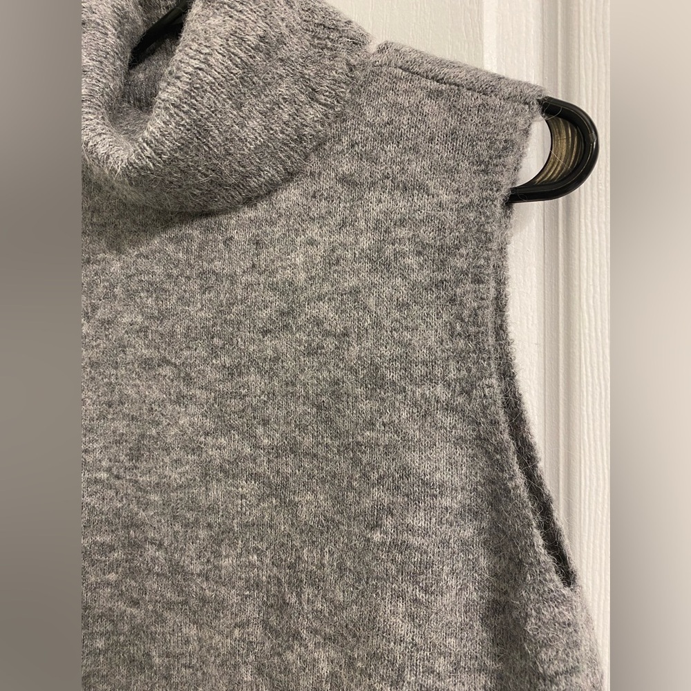 NWT MSCH Copenhagen Femme Alpaca Vest Grey Turtleneck Alpaca Wool Blend Size M/L - Picture 4 of 13